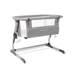 Baby Delight Beside Me Dreamer Bassinet assembly shows quick setup.