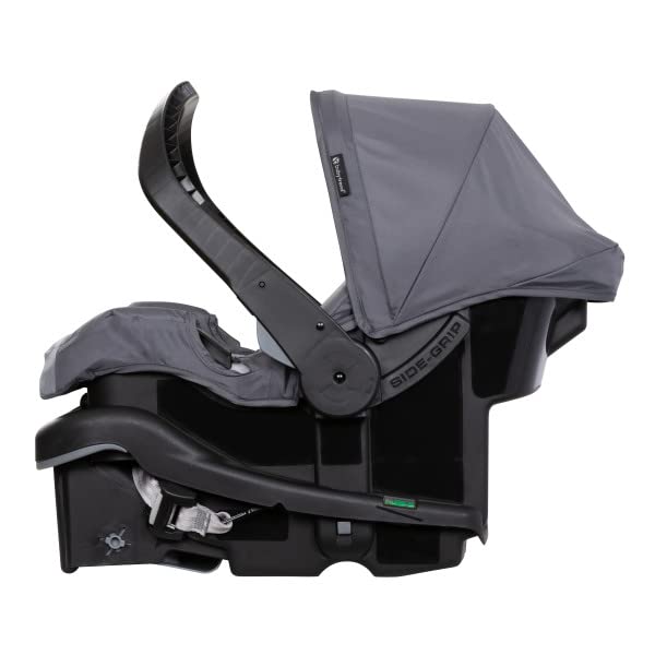 Adjustable harness on EZ-Lift Plus grows with your baby.