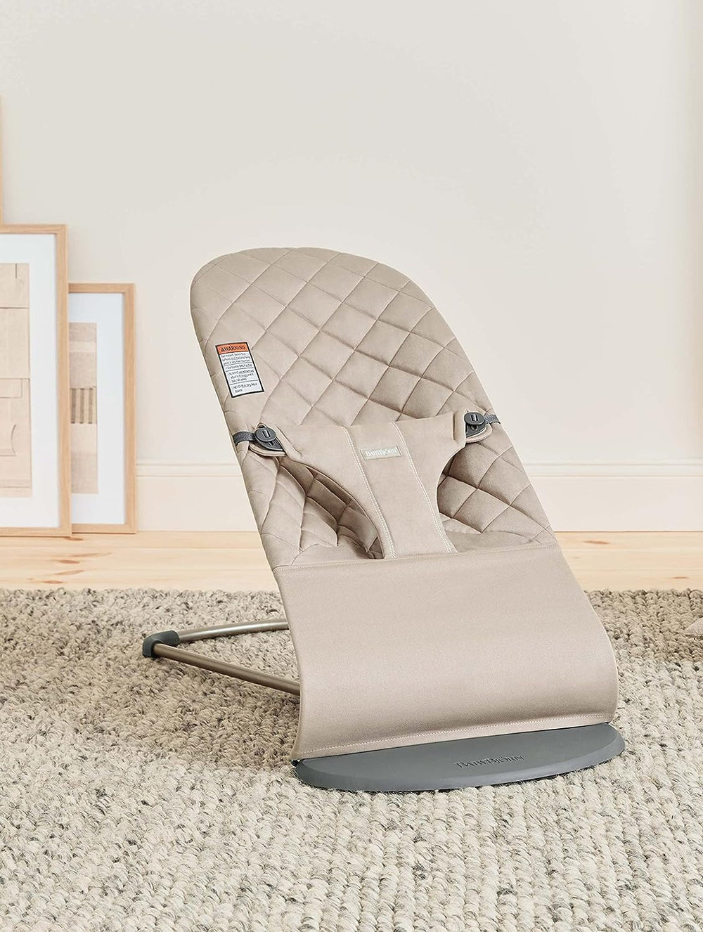 BabyBjörn Bouncer Bliss woven fabric detail highlights softness and comfort