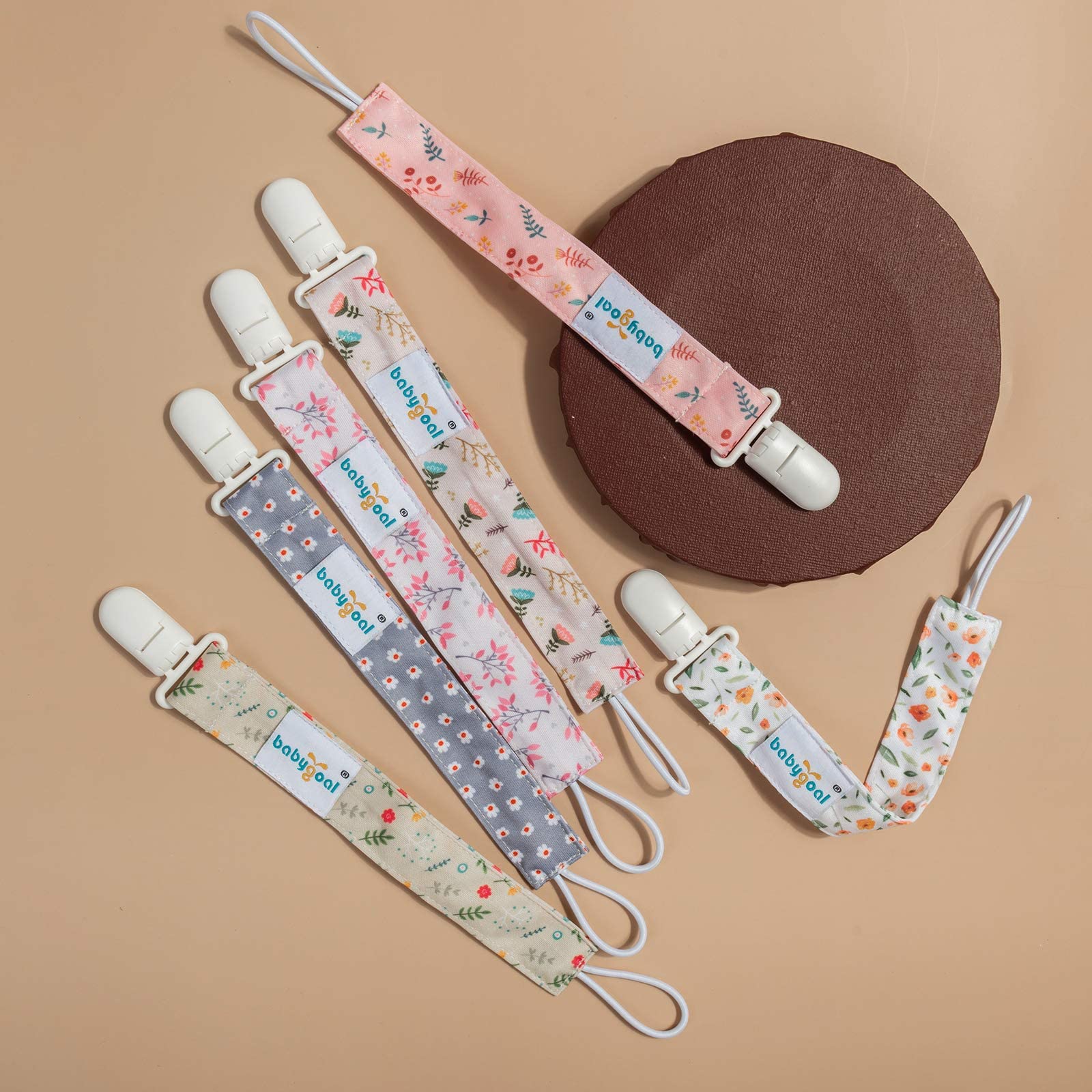 Babygoal durable pacifier clip with plastic teeth for long-lasting use