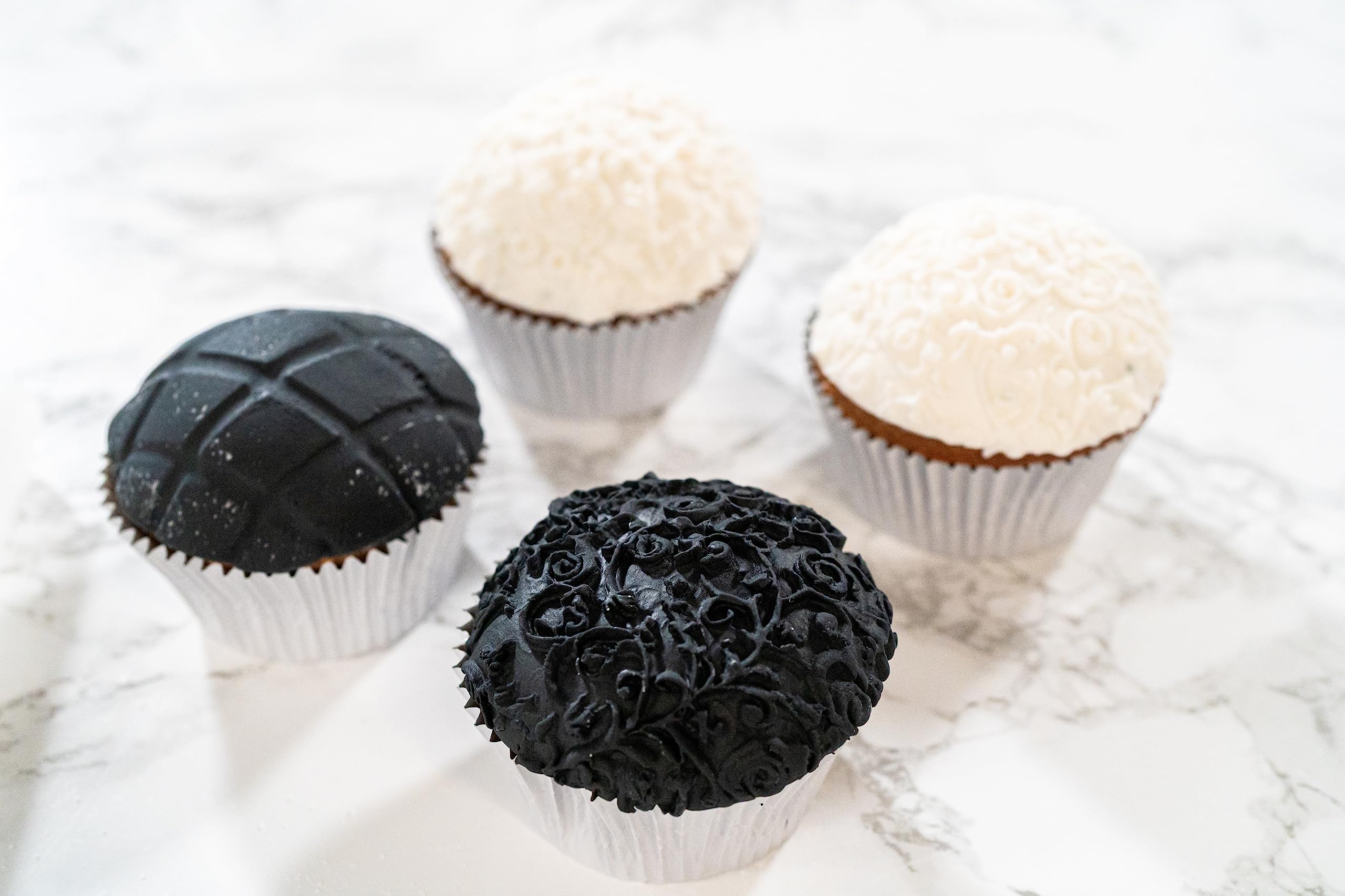 Bakerpan fondant kneads easily, helping both beginners and pros shape decorations.