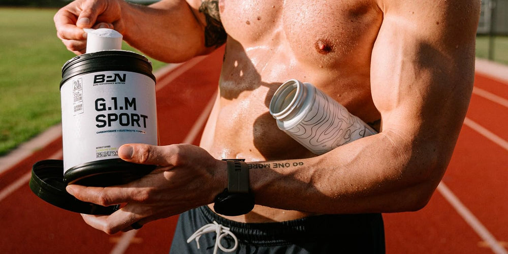 BARE PERFORMANCE NUTRITION G1M dissolving powder in water illustrates rapid carbohydrate delivery