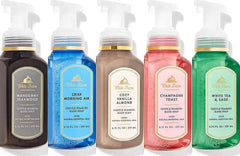 Bath & Body Works Cozy Vanilla Almond hand soap for everyday cleansing with warm, sweet notes.