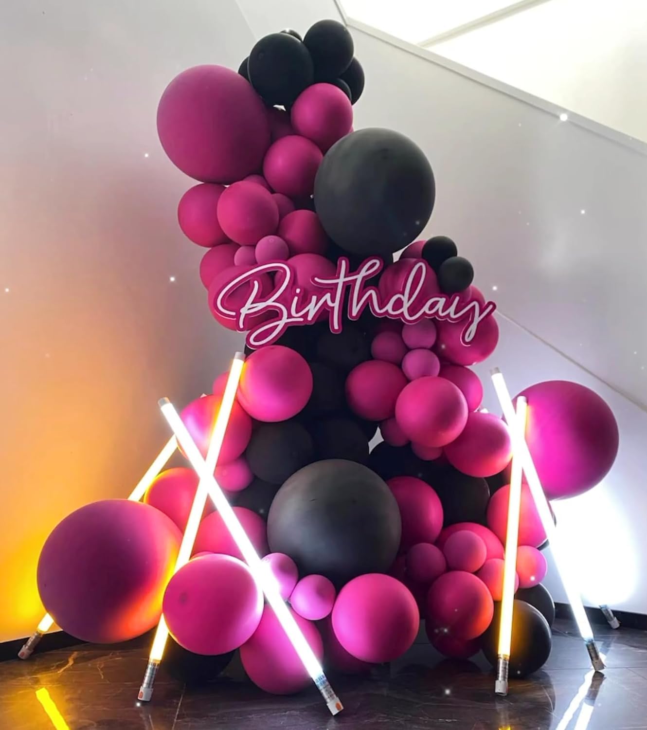 BAUANOOY latex balloon close-up showing smooth surface for premium look