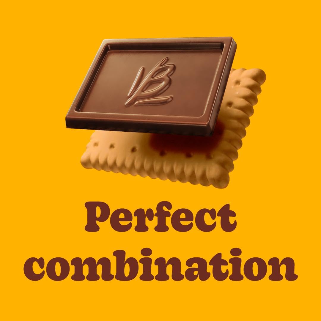Bauducco Choco Biscuit Cookies in a lunchbox for a portable treat.