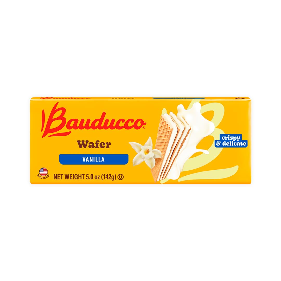 Bauducco wafer cookies crisp-texture-closeup: snap of wafers and creamy filling in one shot