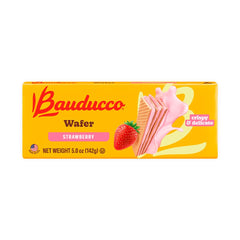 Bauducco wafer cookies strawberry-cream-layer: fruity cream between light, crispy wafers