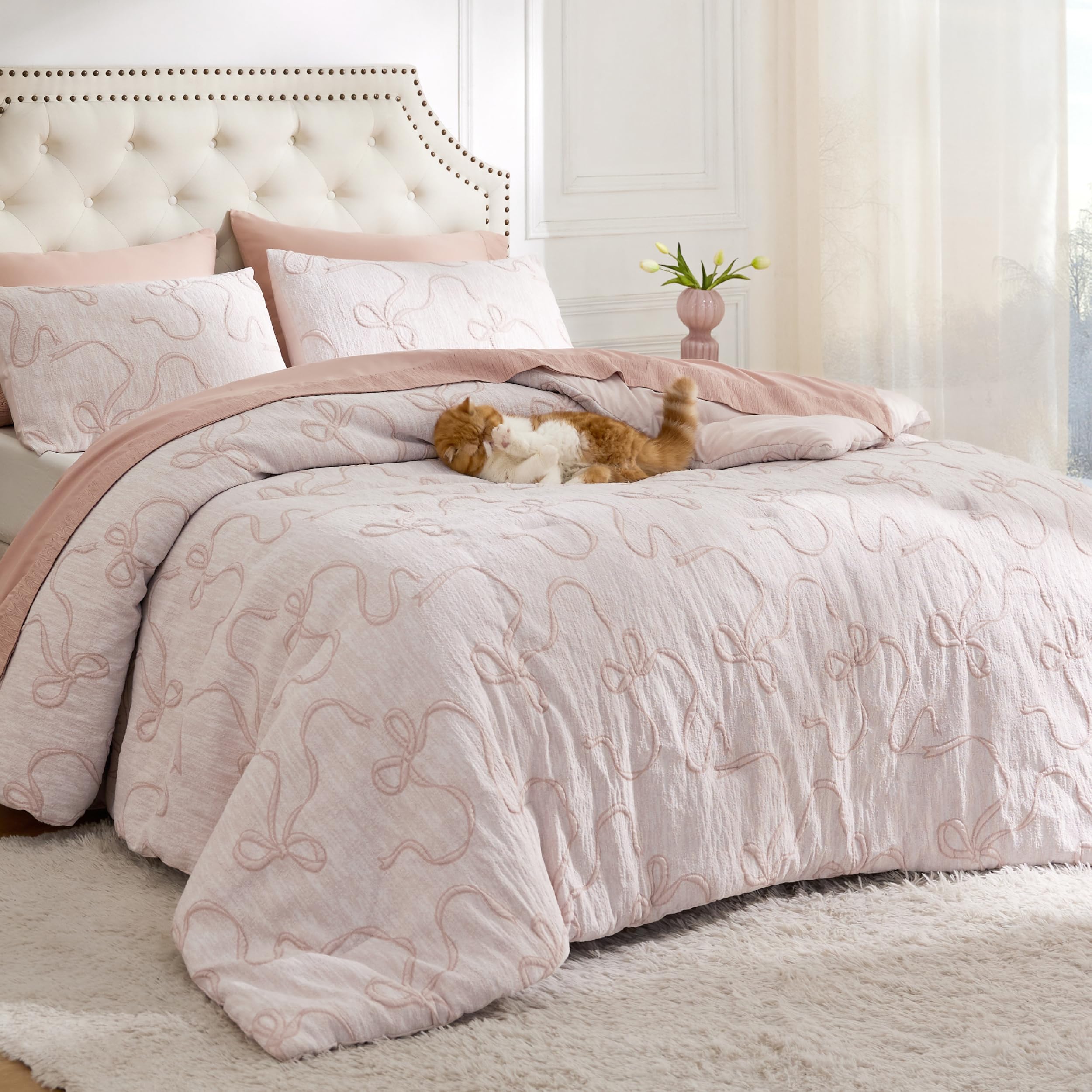 Bedsure pink comforter set queen with two pillow shams for coordinated look