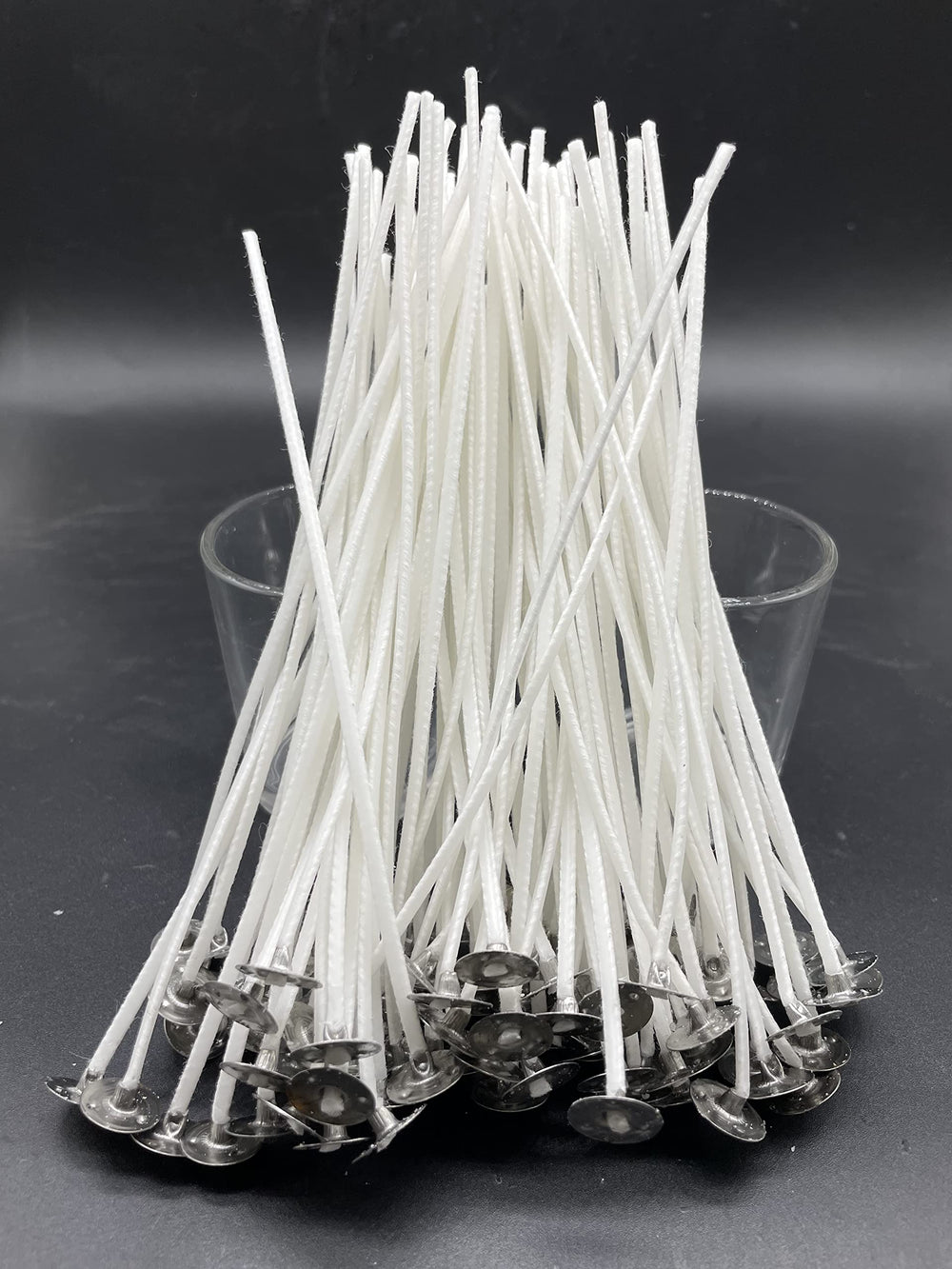 BEESWORKS easy-to-use wick ideal for soy, paraffin, and beeswax