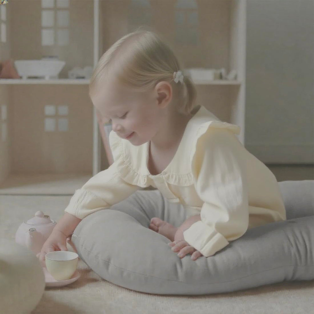 Beisurznga portable cushion is travel-friendly for on-the-go families.