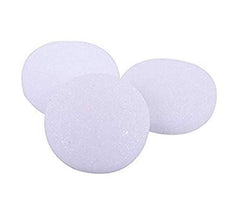 Bek Brands para Moth Balls near stored fabrics to deter pests.