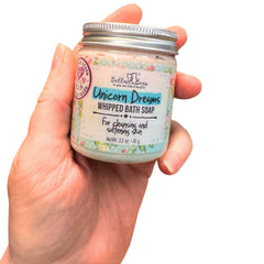 Bella & Bear Unicorn Dreams vanilla hint, creamy lather texture captured close-up.