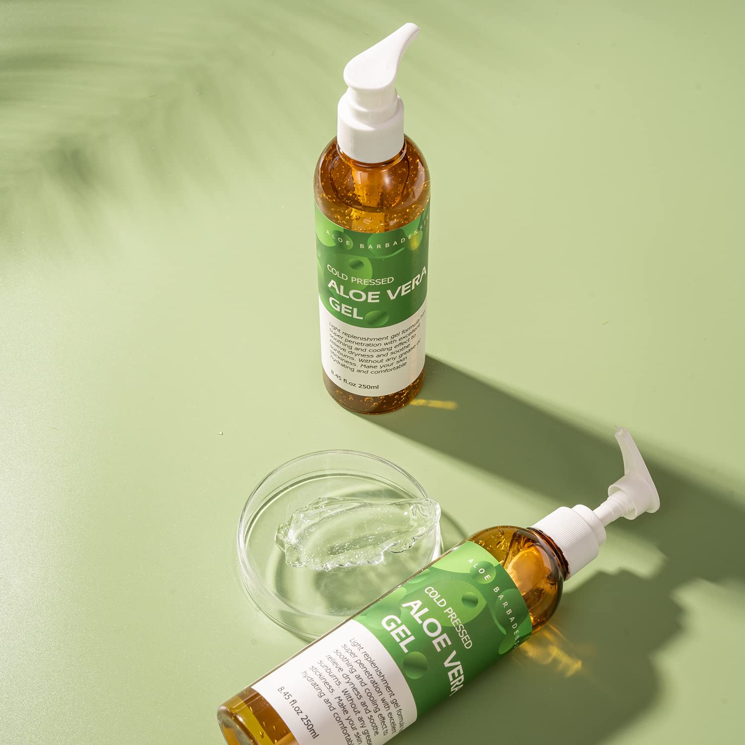 Benatu Aloe Vera Gel texture closeup highlights natural, non-greasy absorption.
