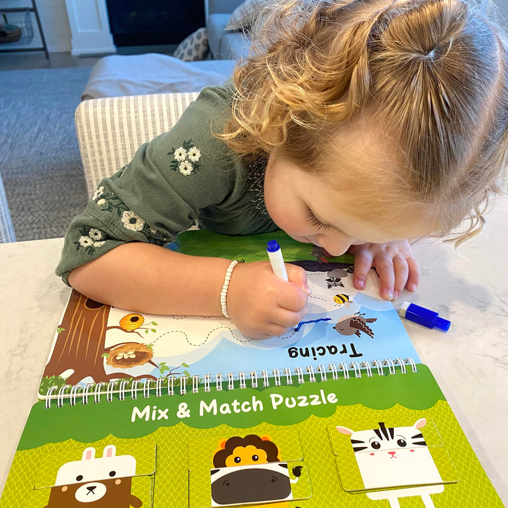 BenBen Busy Book comes with a storage canvas bag for easy transport and storage.