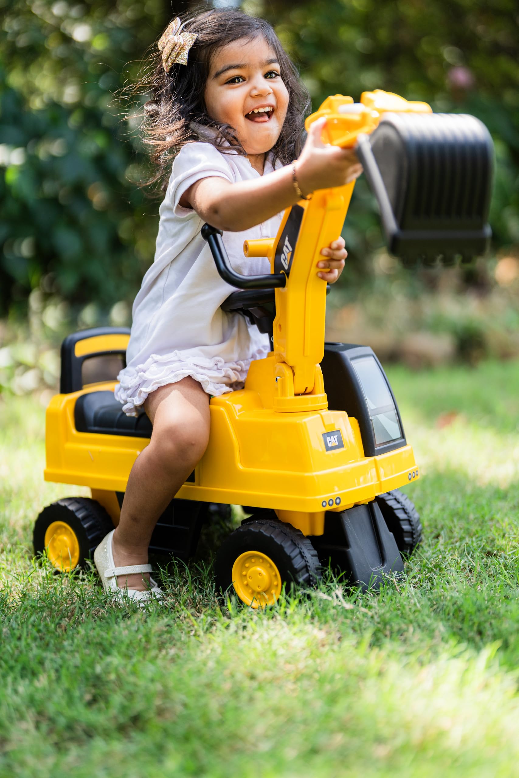 Best Ride On Cars CAT Excavator push car compact for indoor play