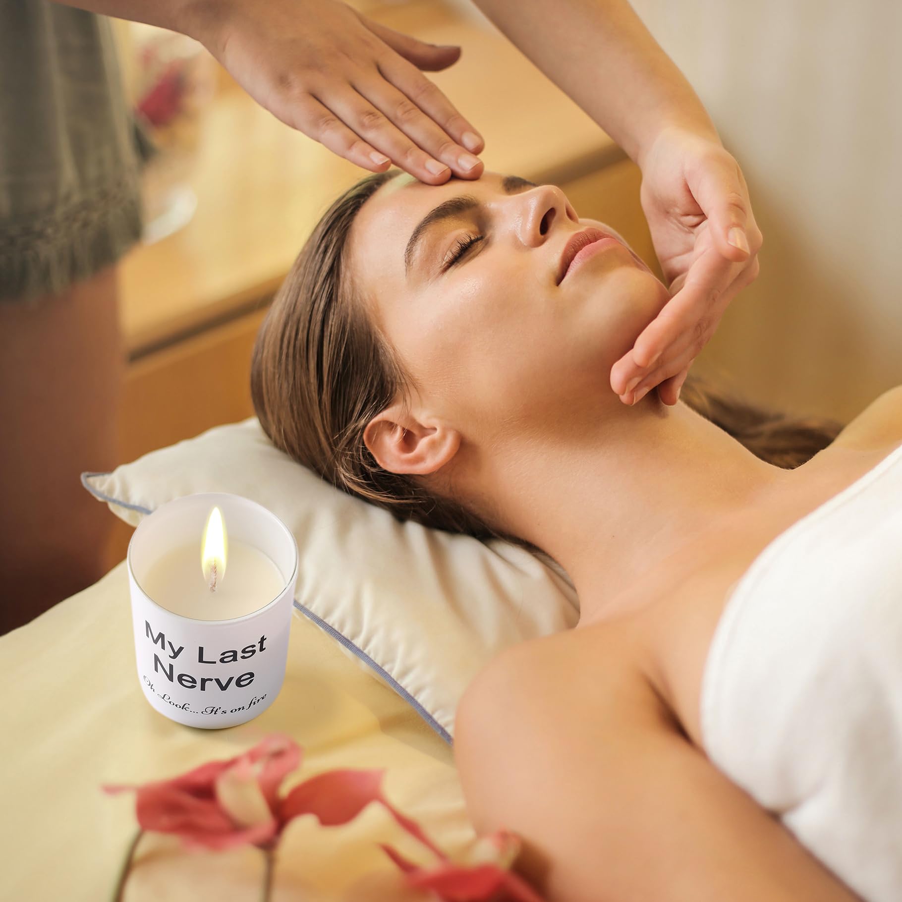 BFJLIFE bathroom candle demonstrates clean burn and spa-like atmosphere