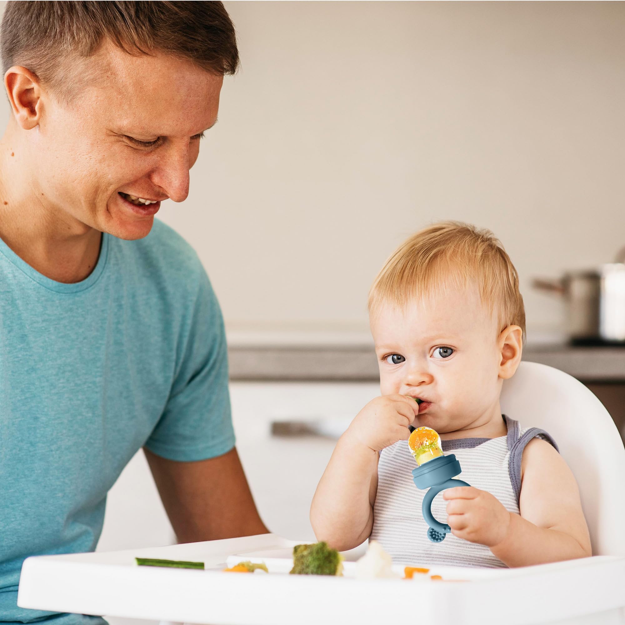 BIGSPINACH breastmilk popsicle teether demonstrates versatile frozen treats for gums.