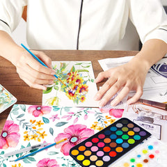 Blablaovy watercolor palette with removable cover for easy mixing.