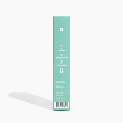 BLDG ACTIVE daily hydrating sunscreen SPF 50 cream demonstrates lightweight, breathable sun protection.