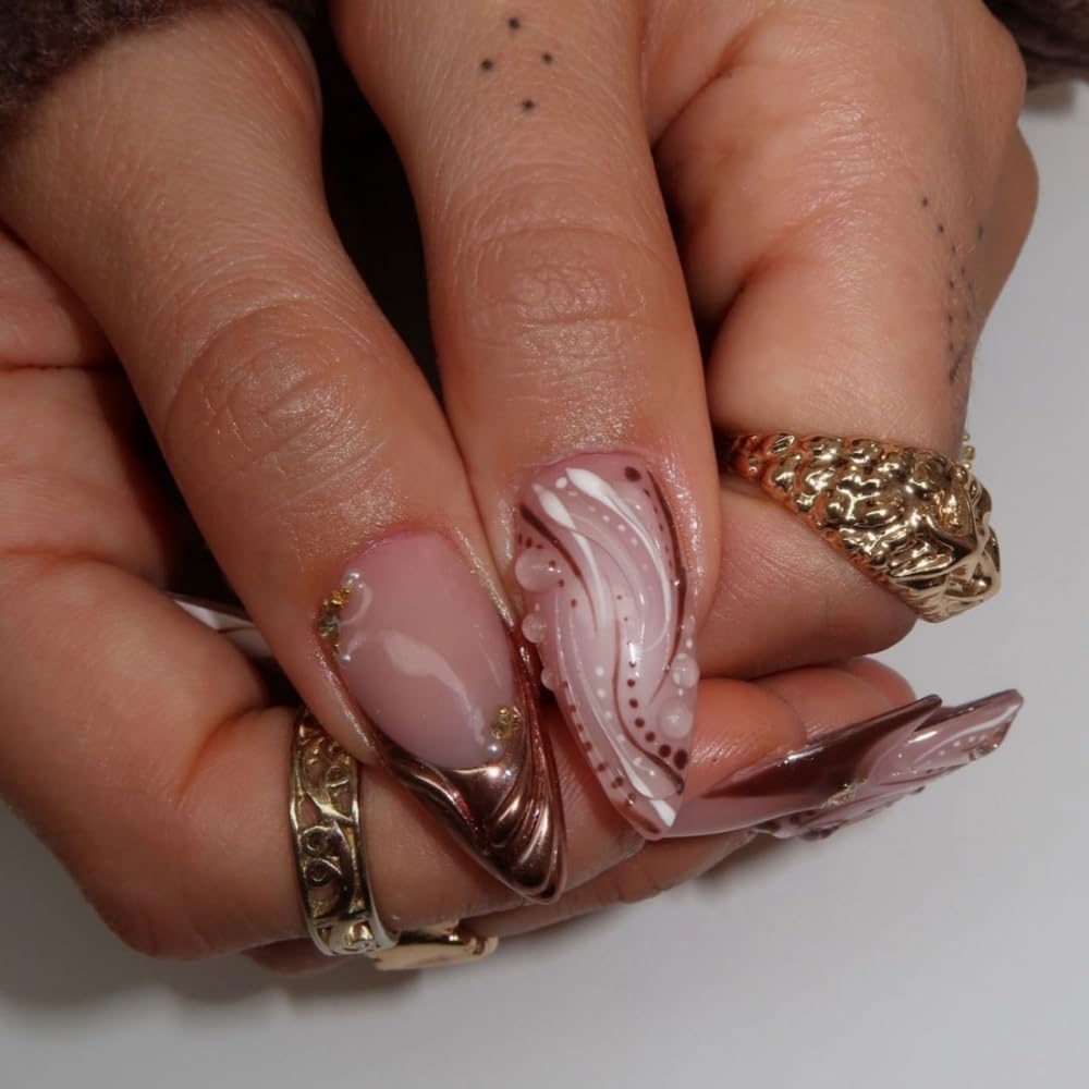 BLGTGH glossy brown nails for a chic, versatile look