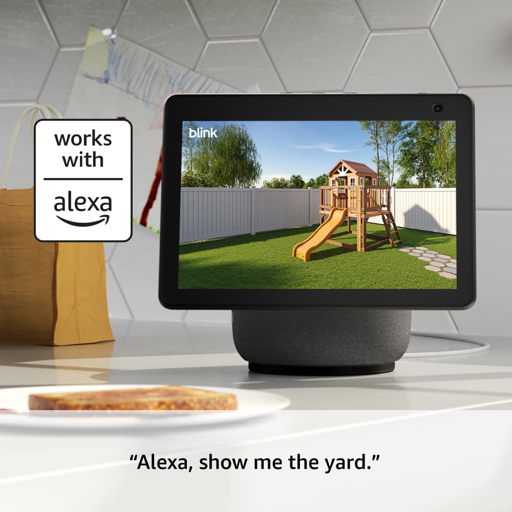 Blink Outdoor 4 two-way audio allows hands-free talks with visitors.