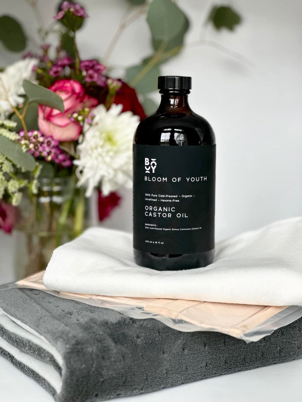 Bloom of Youth phenolic cap seal keeps oil secure