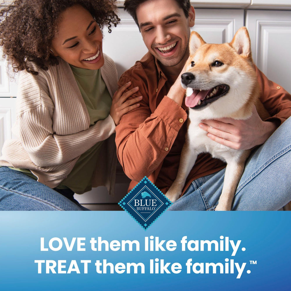 Blue Buffalo Dental Chews feature a chicken recipe dogs enjoy