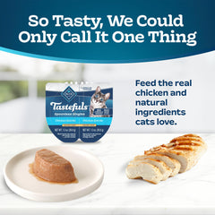 Blue Buffalo Tastefuls built-in chopper tray demonstration for easy serving
