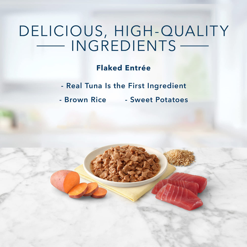Blue Buffalo Tastefuls tuna entrée in gravy can with ingredients image for natural flavor appeal.