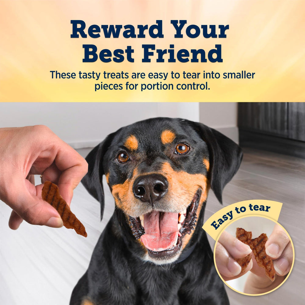 Blue Buffalo True Chews Grillers steak ingredient panel displays natural ingredients.