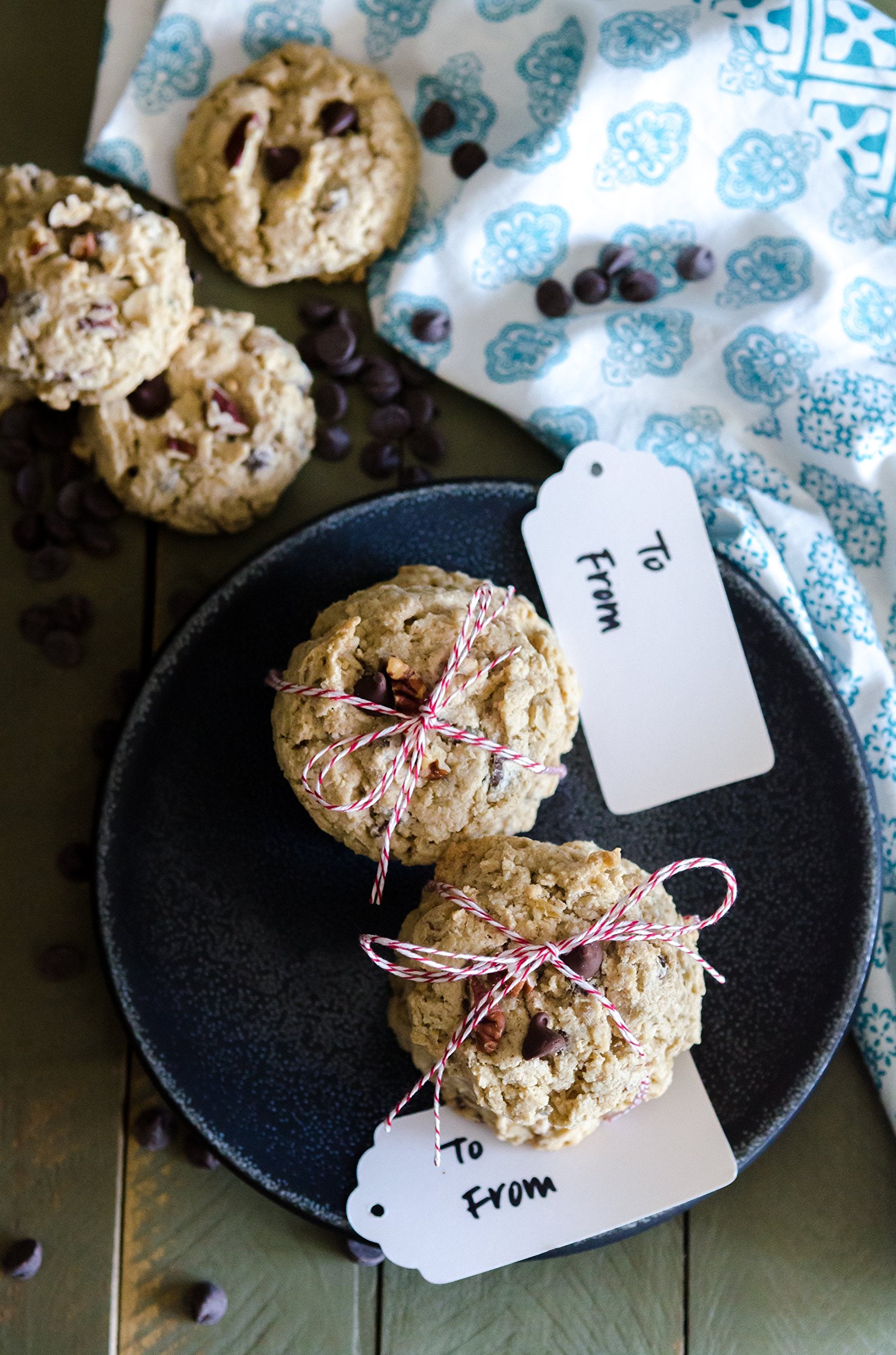 Creamy oatmeal bowl with Bob's Red Mill oats, a comforting start to the day.
