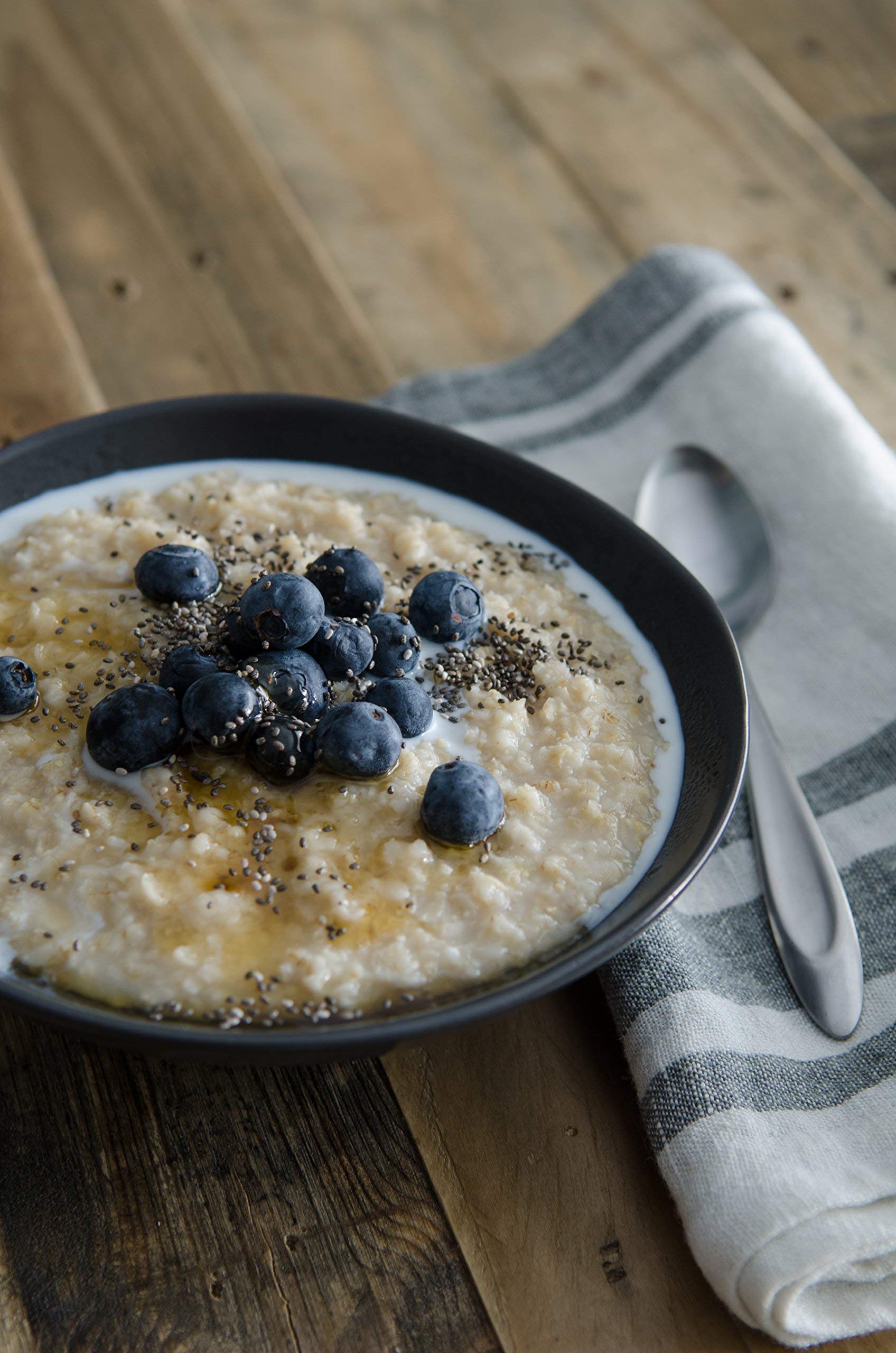 Bob's Red Mill Organic Quick Cooking Rolled Oats steaming bowl ready in five minutes.