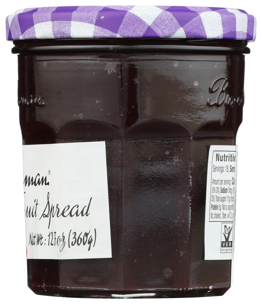 Bonne Maman Concord Grape Fruit Spread jar with fresh grapes nearby