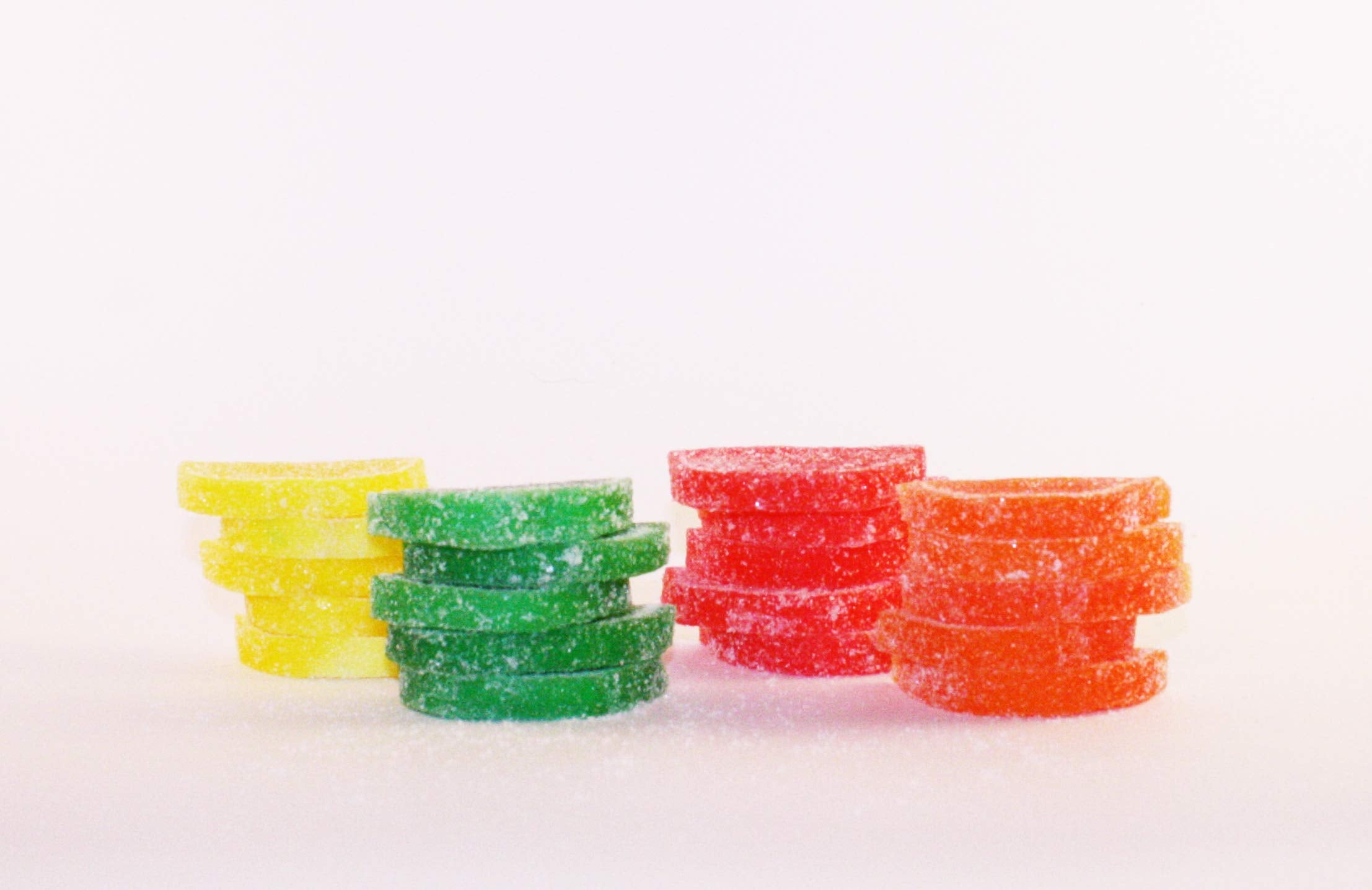 Boston Fruit Slices Round 11 oz on tray, varied flavors ready to share.