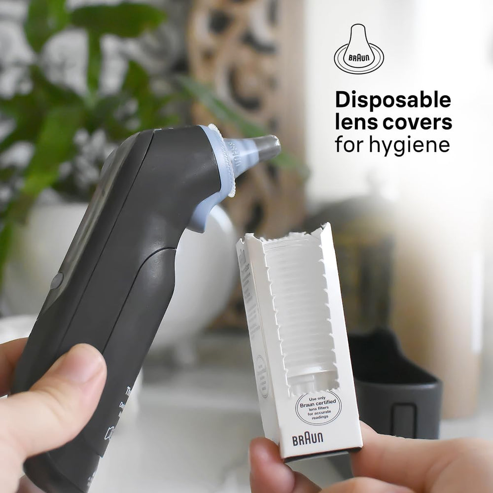 Ergonomic design of Braun ThermoScan 7 for comfortable, quick testing.