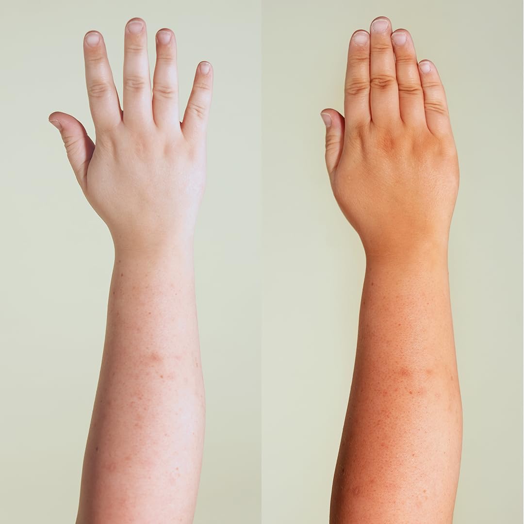 B.TAN Included mitt for even, streak-free application.