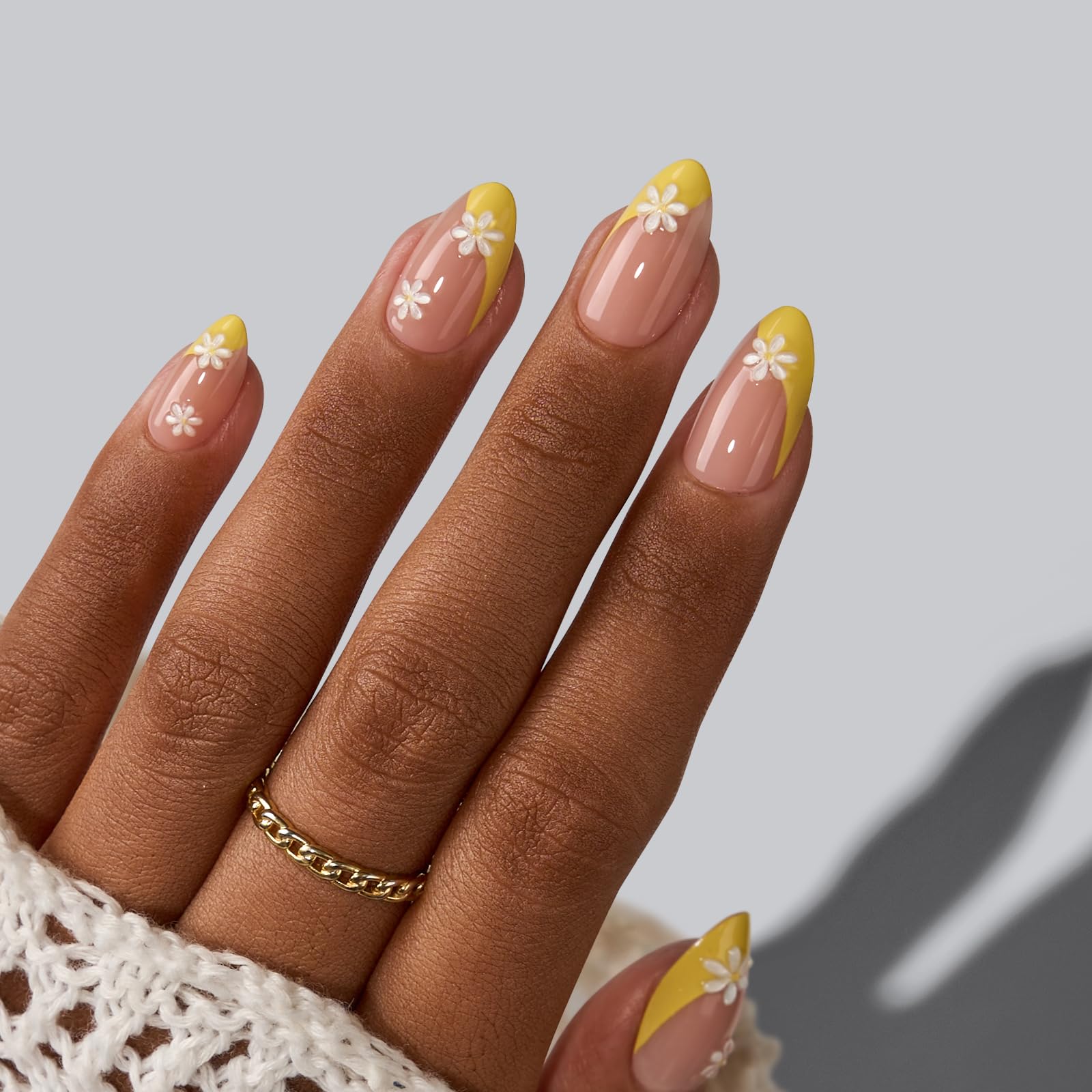 BTArtbox Daisy nails designed for gel builder compatibility and longer wear