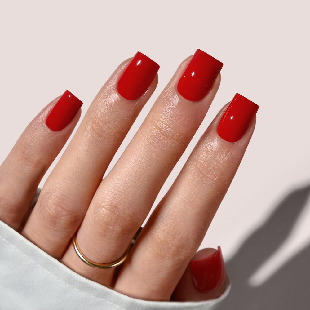 BTArtbox Red Square nails in box with glue for at-home manicure