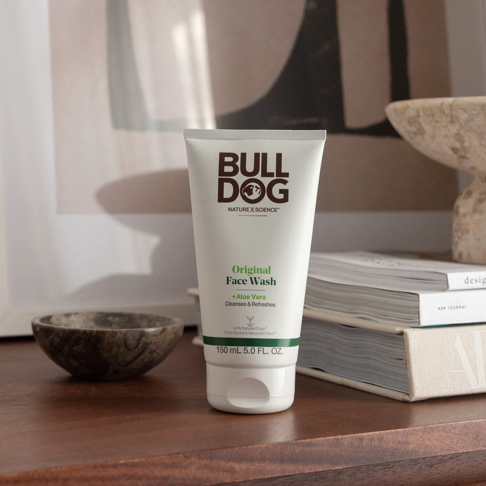 Daily-use friendly formula for normal skin with Bulldog wash.
