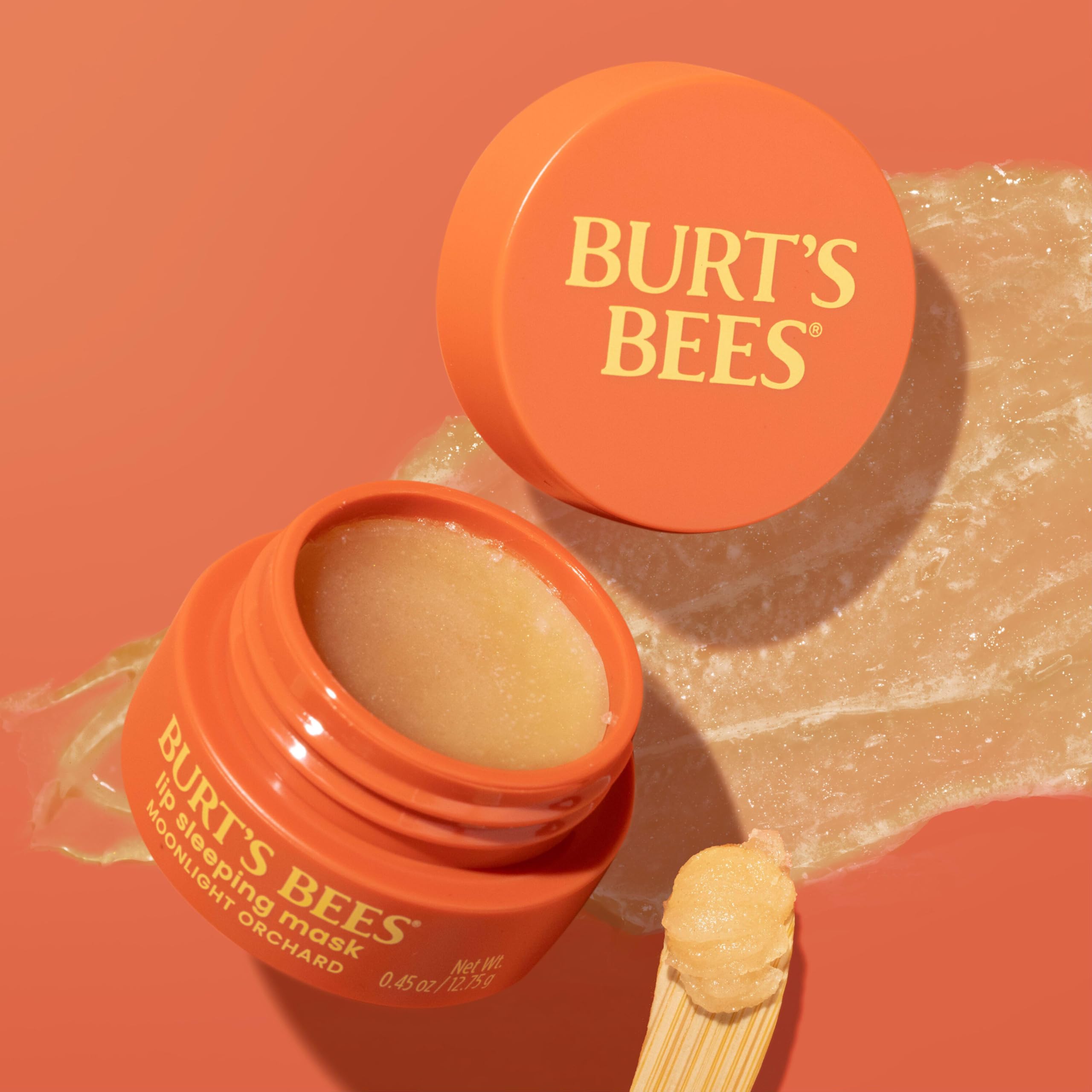 Burt’s Bees Moonlight Orchard Lip Sleeping Mask delivers a non-sticky gel texture for comfortable use.