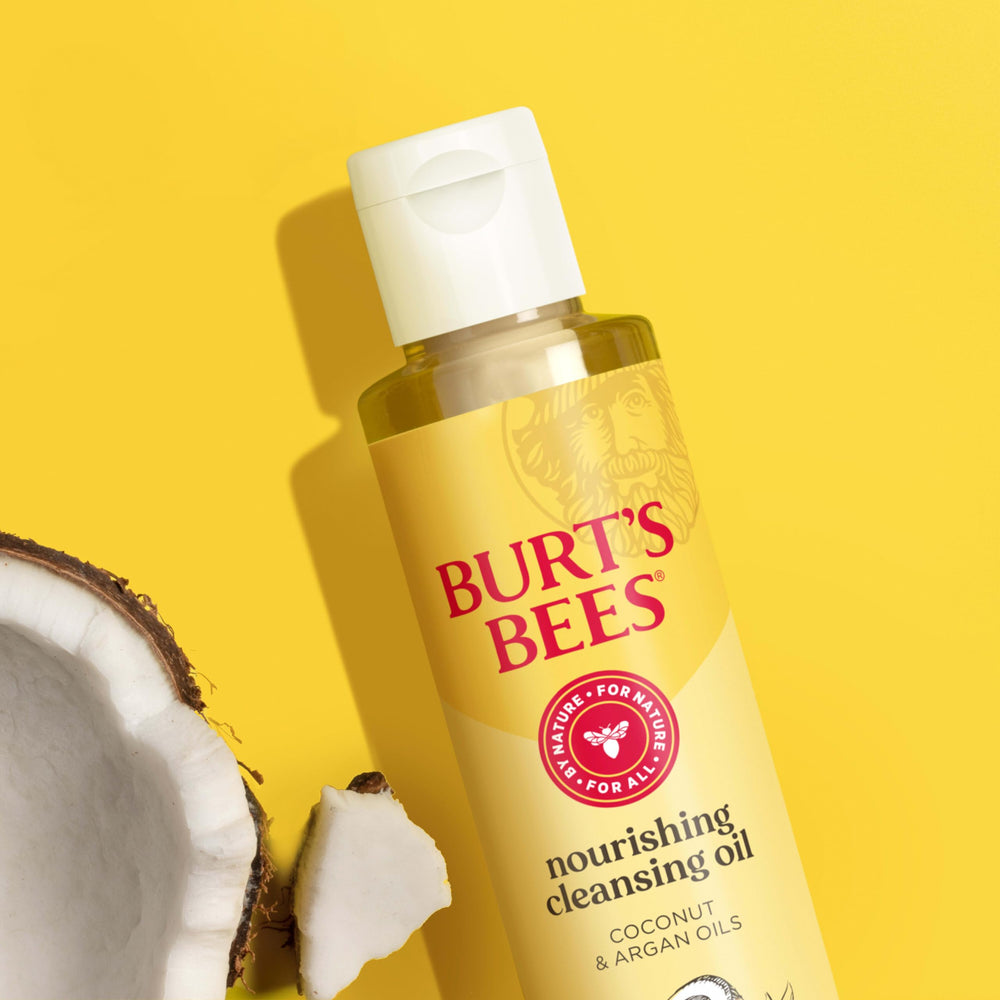 Burt's Bees Nourishing Cleansing Oil natural-origin formula without harsh additives.