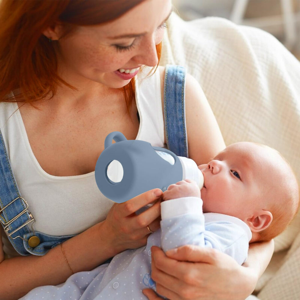BUSOHA sleeve with grip helps baby hold the bottle more easily.