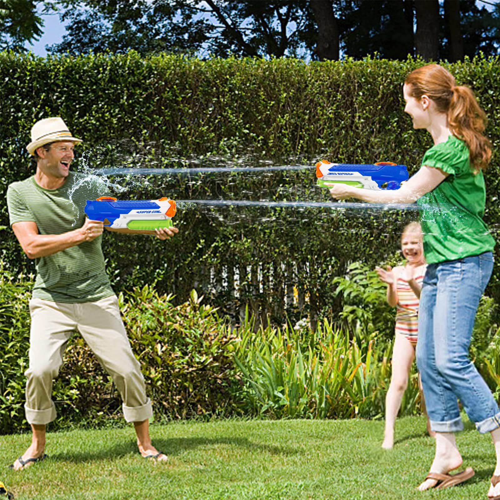 CAKUNI pump-action water gun ready for quick play.