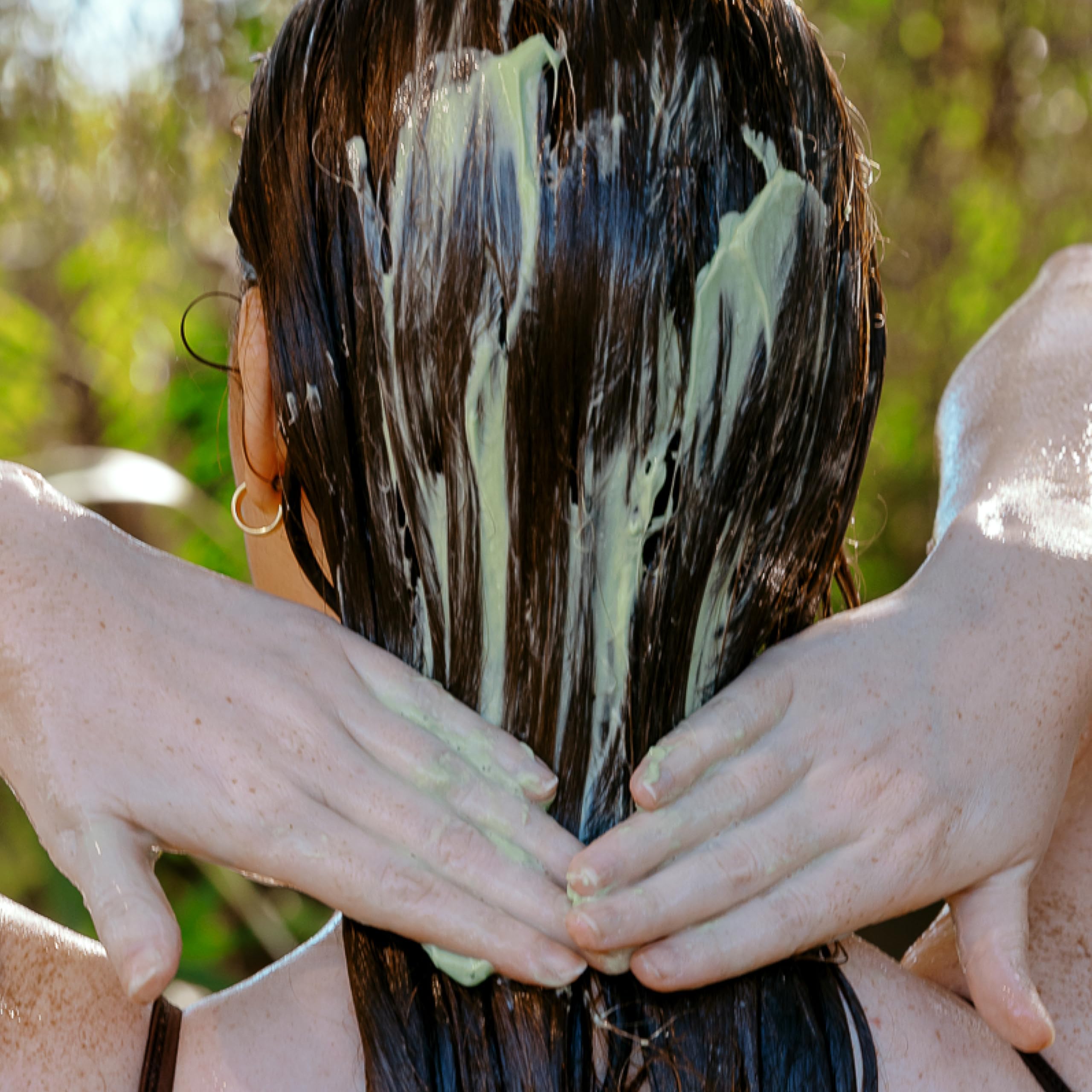 Chlorophyll nutrients in California Naturals conditioner for vibrant hair care