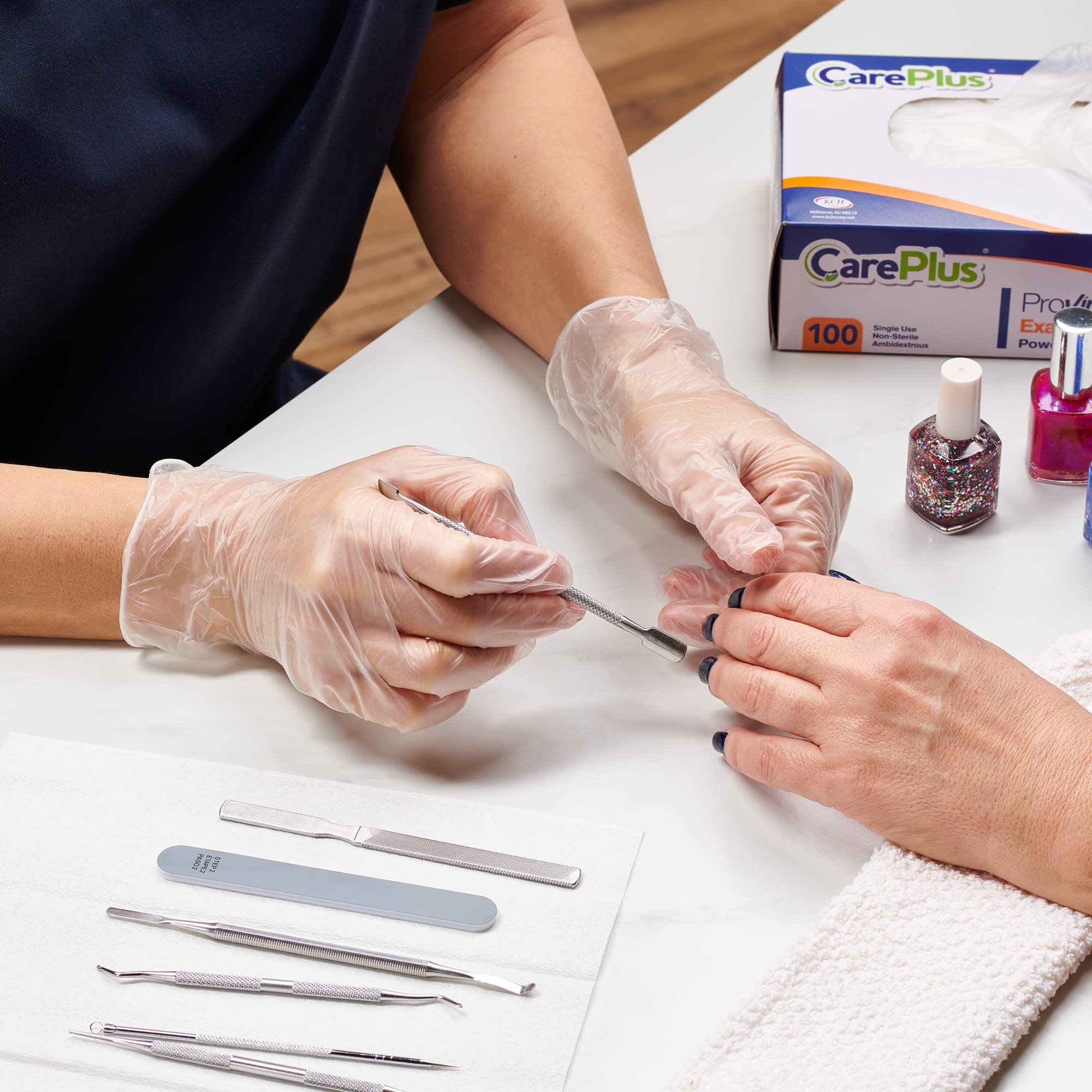 CARE PLUS non-sterile vinyl gloves for general use