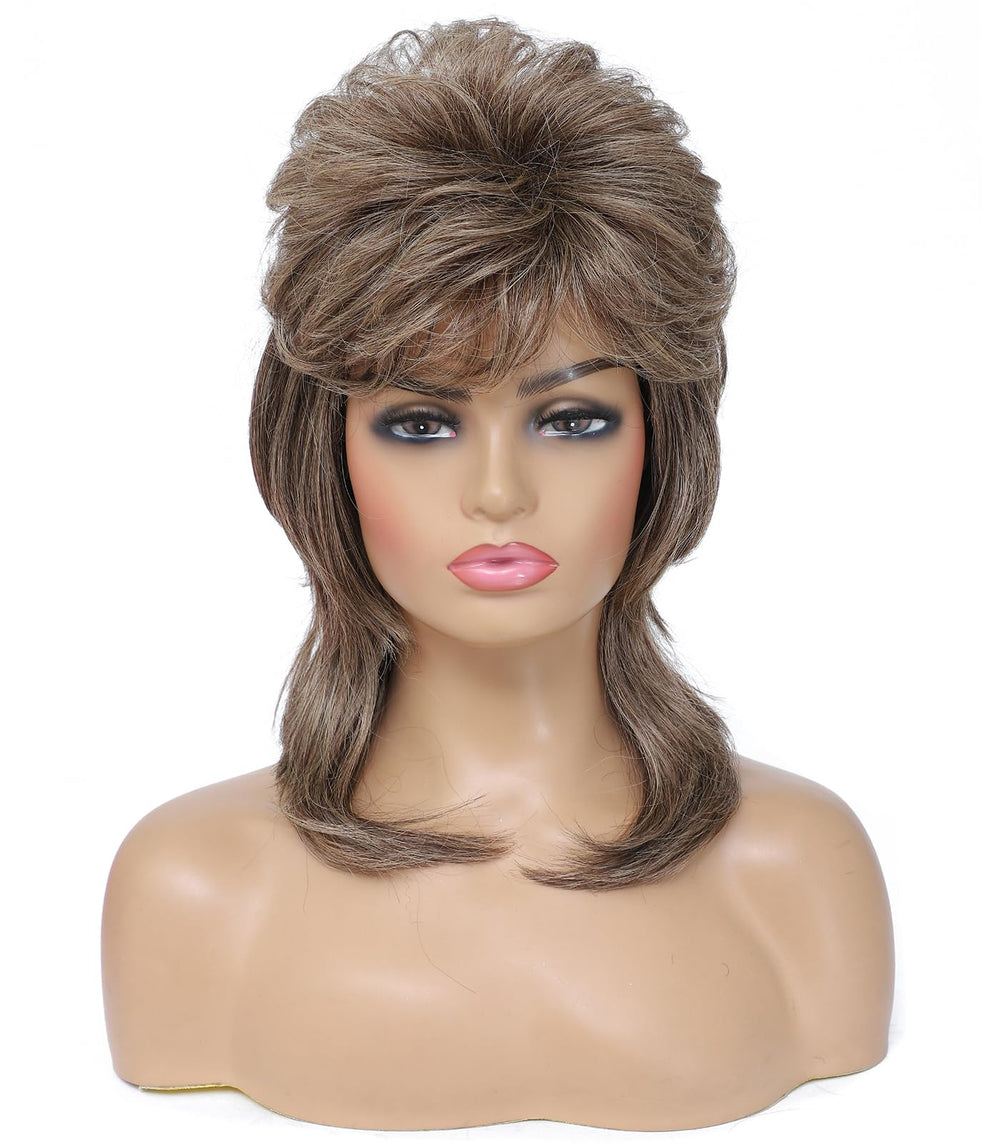 Cariniss synthetic wig shoulder-length close-up with natural texture for daily wear.