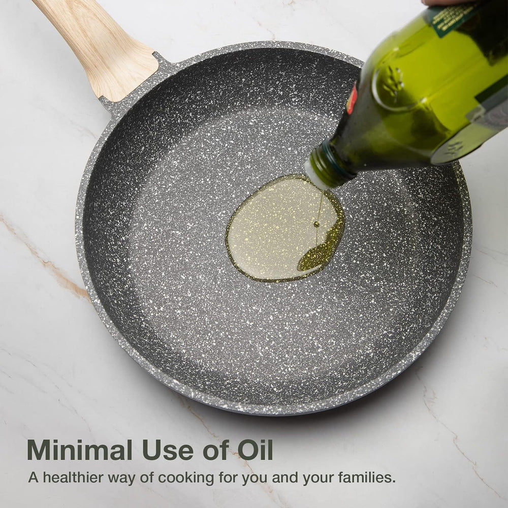 CAROTE granite nonstick pan offers an easy-clean surface after cooking.