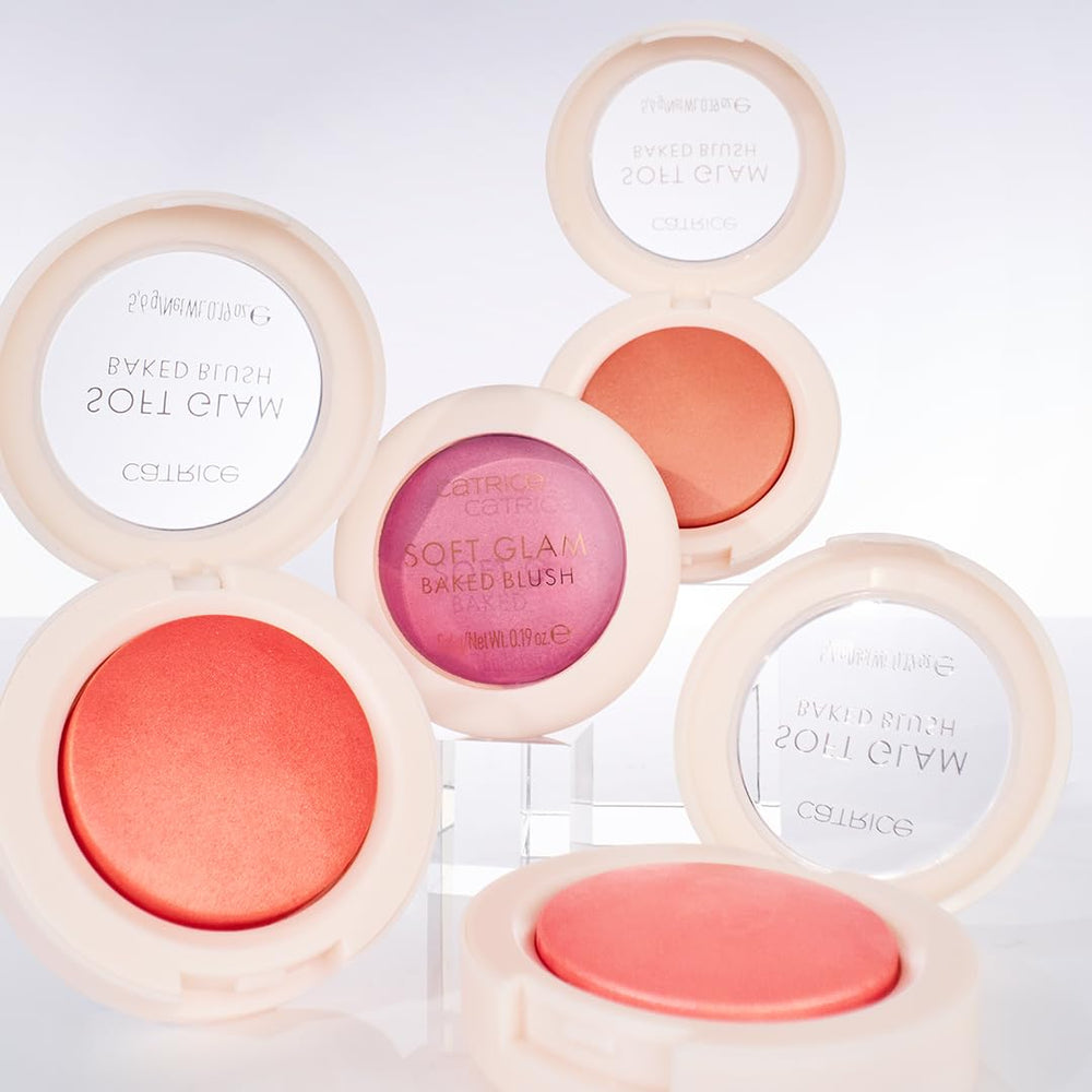 Catrice Soft Glam Baked Blush Midnight Berry brush-stroke precision for easy blending.