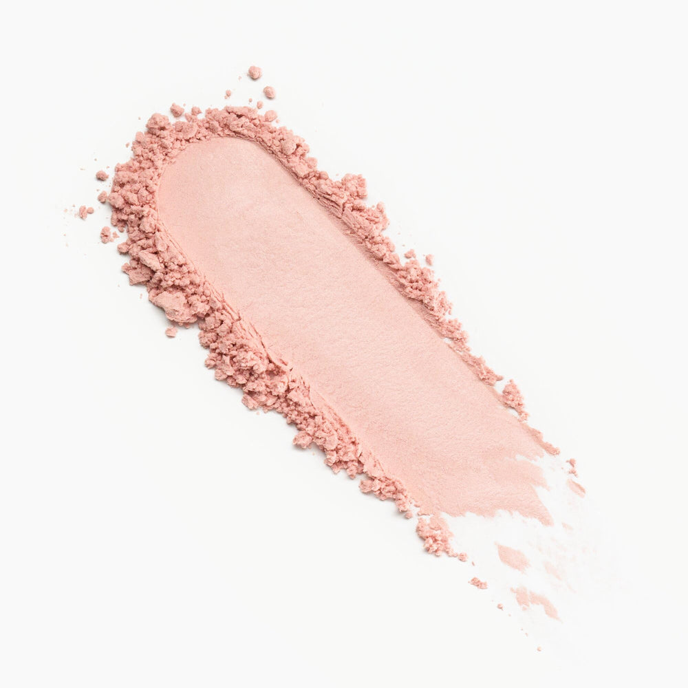 Catrice Under Eye Brightener Setting Powder delivers satin finish to conceal discoloration around the eyes.