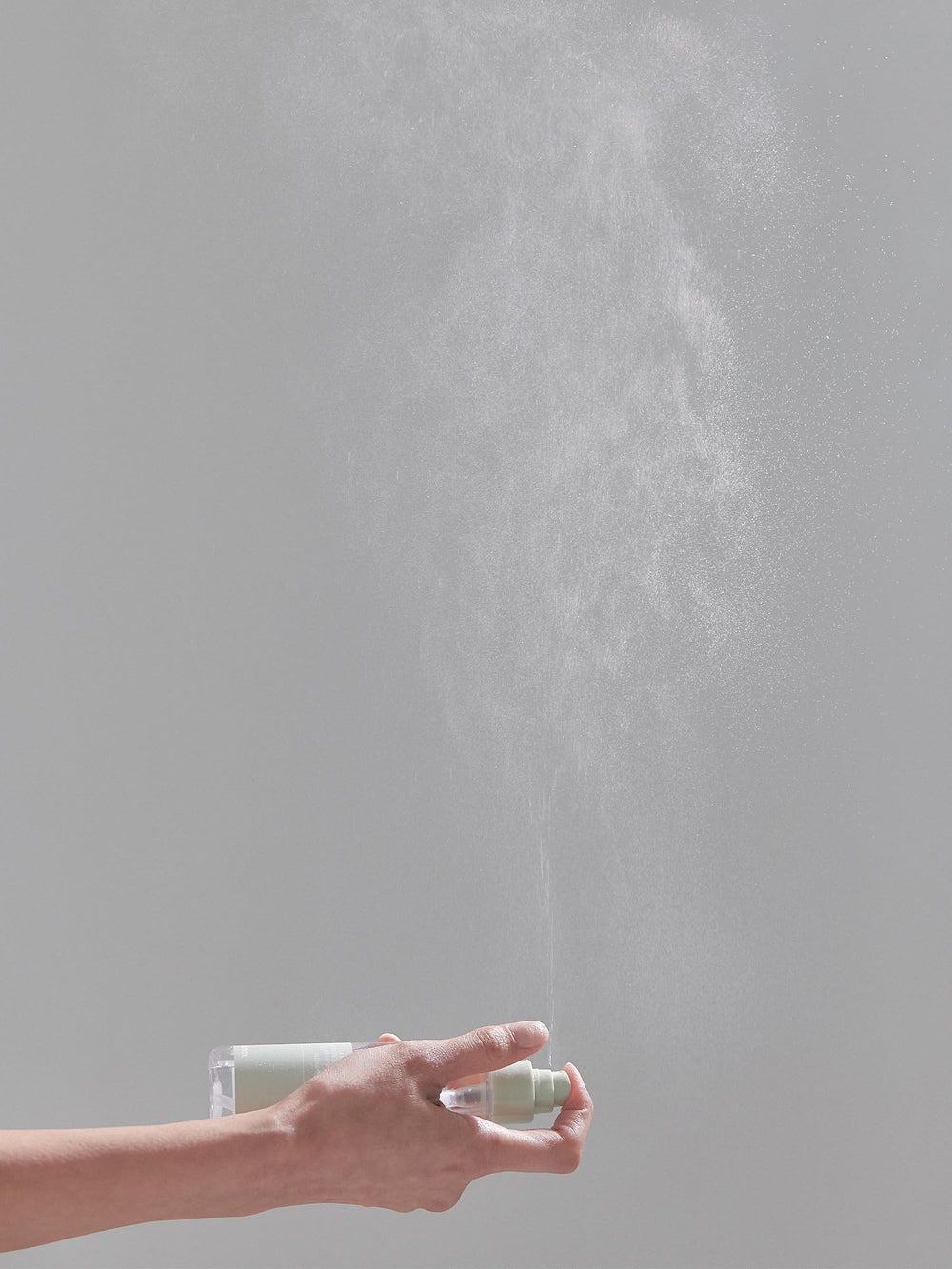 Celimax Heartleaf BHA Body Mist highlighting exfoliation with BHA, PHA, and LHA.